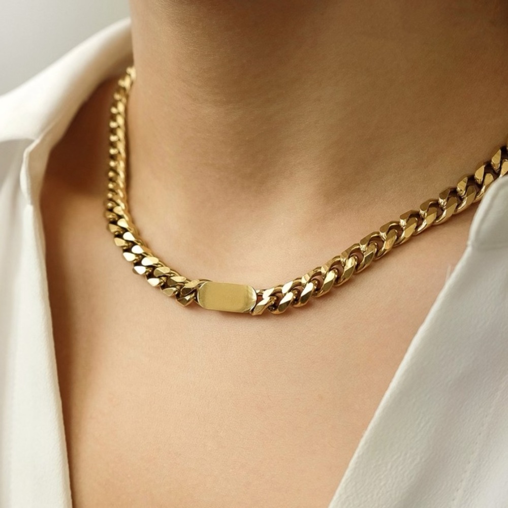 Link Chain Necklace | Gold Plated Stainless Steel - Picture 3 of 3